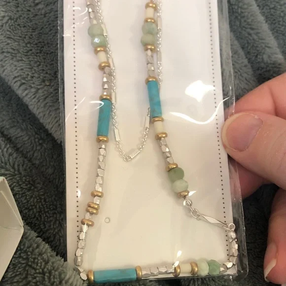 Stella & Dot Costa Necklace - Picture 2 of 10